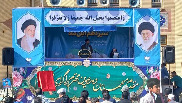 برپایی غرفه‌های سازمان دانش‌آموزی خراسان‌جنوبی در راهپیمایی 13 آبان