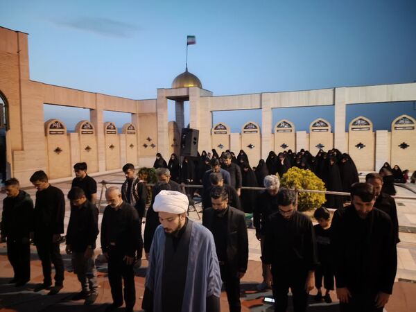عزاداری روز دوم محرم در گلزار شهدای درق 