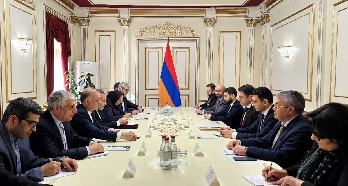عراقچی با رئیس مجلس ملی ارمنستان دیدار کرد