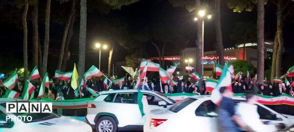 جشن بزرگ دختران در باغ ملی یزد