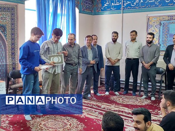 مراسم تجلیل از ستارگان دبیرستان عابدینی خرم ملارد 