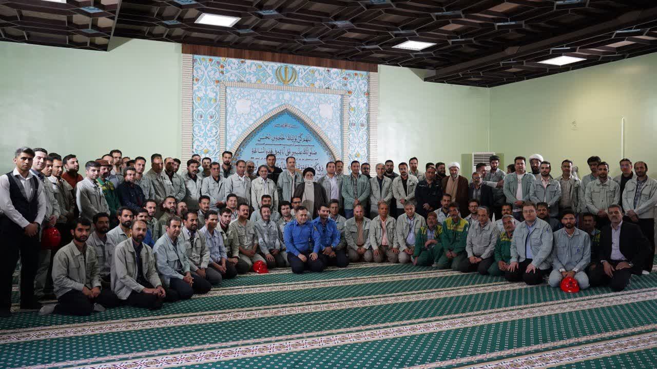 فولاد خراسان کانون سازندگی و رشد است