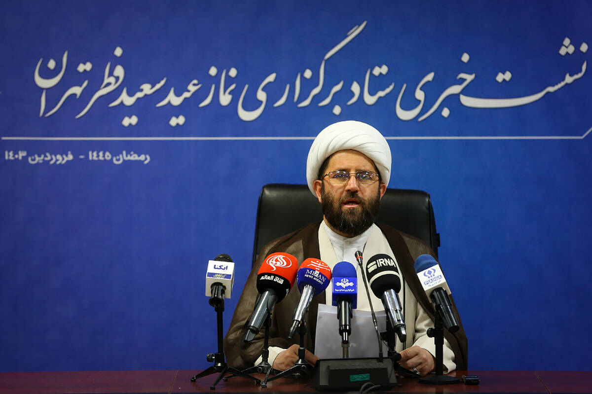برگزاری نماز عید فطر در مصلی امام خمینی (ره) به امامت رهبر انقلاب