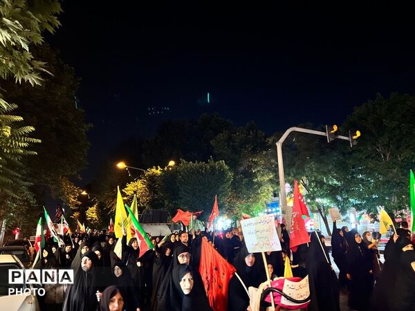 حضور باشکوه مردم کرج در صد و یازدهمین شب از تجمعات مردمی