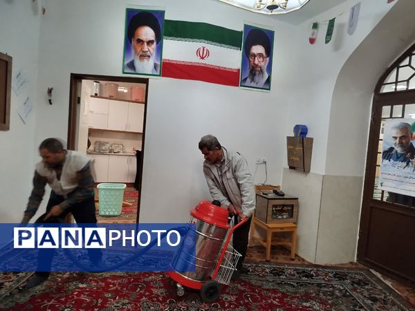 غبار روبی مسجد خاتم النبیین بیرجند به مناسبت فرا رسیدن ماه رمضان 