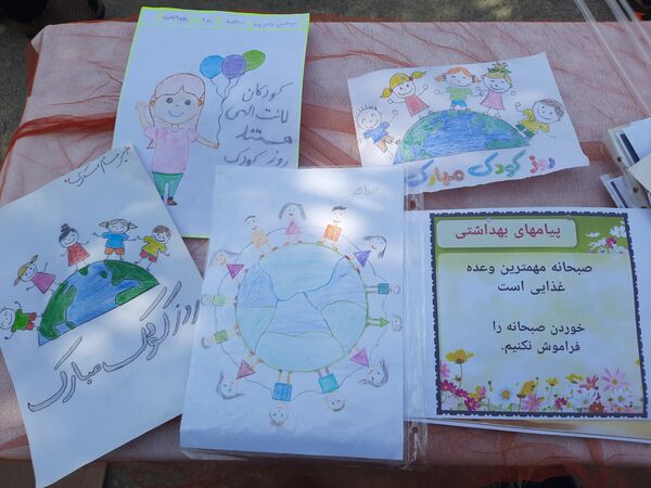 بمناسبت روز جهانی کودک برپایی جشنواره صبحانه سالم در دبستان پسرانه سرافراز ناحیه۷ مشهد