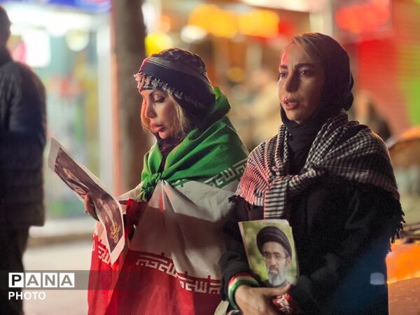 حضور باشکوه مردم کرج در چهل و یکمین شب اجتماعات مردمی
