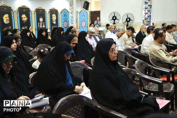 دوره توانمندسازی و توجیهی راویان دفاع مقدس در اداره‌کل آموزش و پرورش شهر تهران