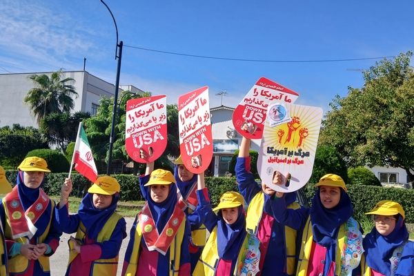 محمودآباد یکصدا علیه استکبار 