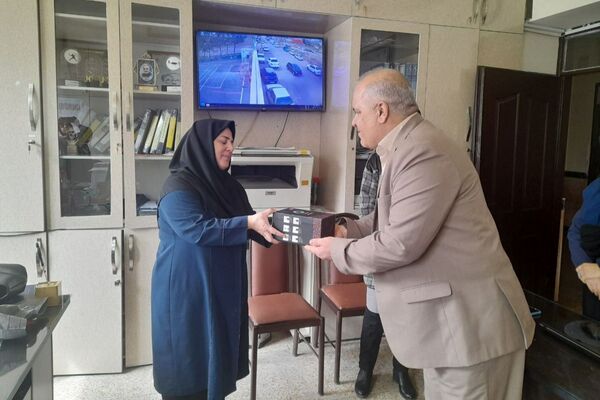 بازدید مدیر و کارشناسان سازمان دانش‌آموزی کردستان از مدارس سنندج