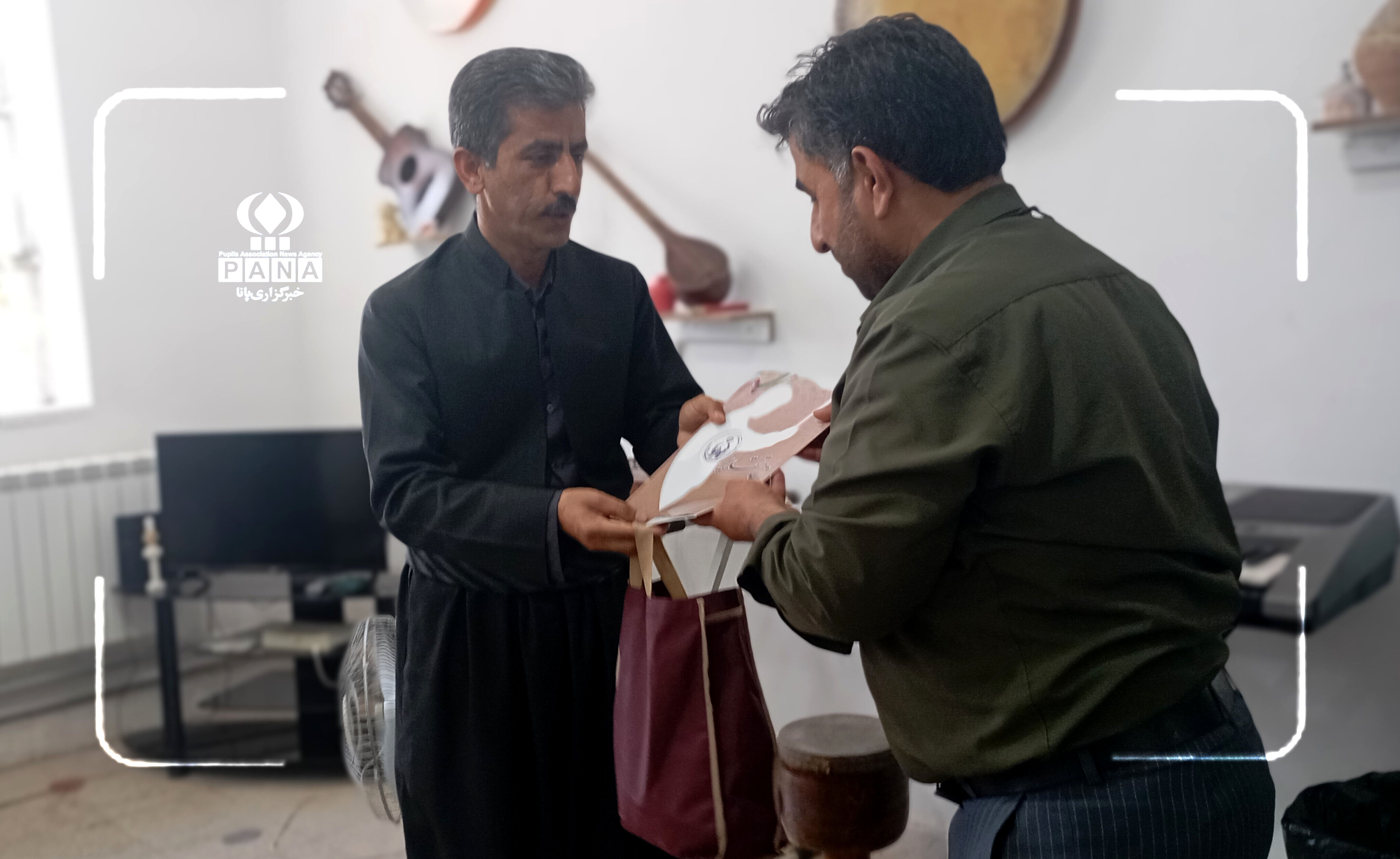 تجلیل مدیر کمیته امداد امام خمینی (ره) شهرستان دهگلان از کانون‌های فرهنگی و تربیتی دهگلان 