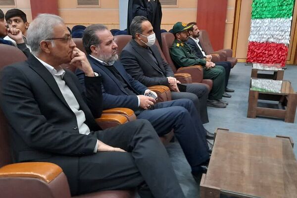 مراسم بدرقه دانش آموزان پسر ناحیه یک و دو شهرری در اردوی راهیان نور 