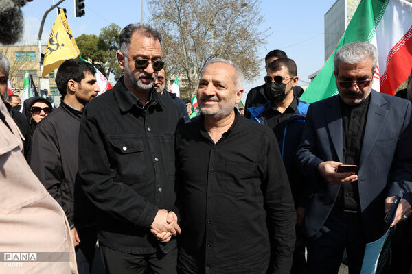 تشییع پیکر شهیدان لاریجانی، سلیمانی و شهدای ناوشکن دنا - 3