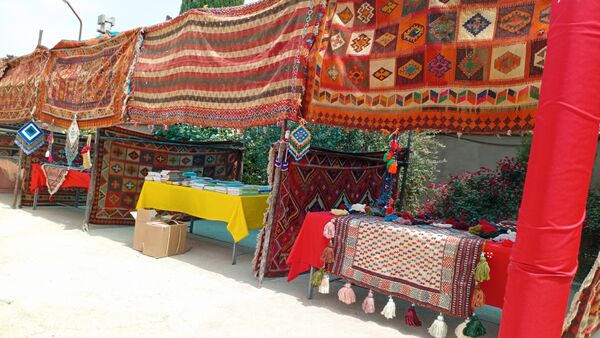 دآا، نام مادر در گویش لری