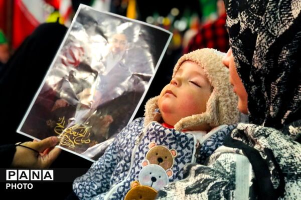 یادبود شهدا و تجدید پیمان مردمی