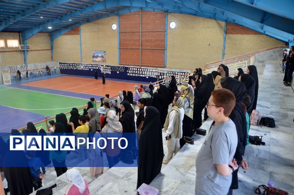 مراسم اختتامیه کلاس‌های اوقات فراغت موسسه امام حسین(ع) در سالن شهدای مدافع حرم