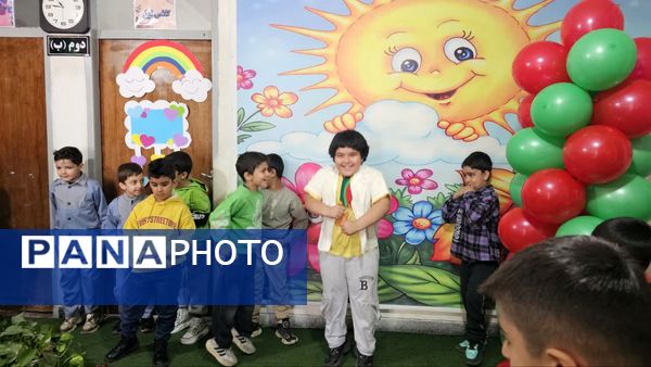 جشن یلدایی در مدرسه دکتر عسکریان یاسوج