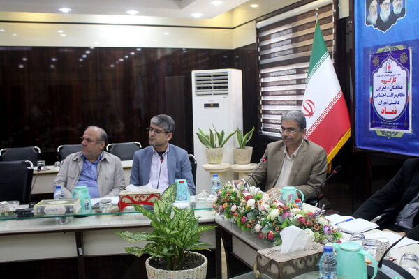 کار گروه هماهنگی - اجرایی نظام مراقبت اجتماعی دانش آموزان استان بوشهر