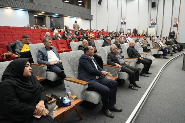 آیین رونمایی از دو اثر فاخر ادبی در شهرداری کهریزک 