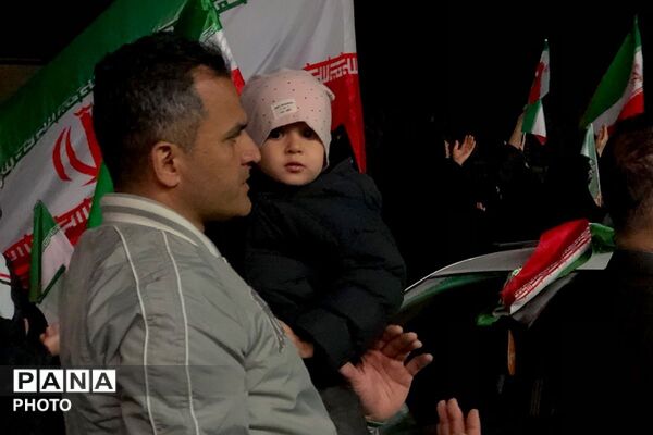 یادبود شهدا و تجدید پیمان مردمی