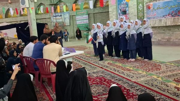 جشنواره سرودخوانی به‌مناسبت هفته دفاع مقدس