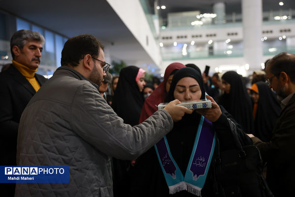 بدرقه آخرین کاروان دانش‌آموزان عمره‌گزار از ایستگاه پروازی تهران