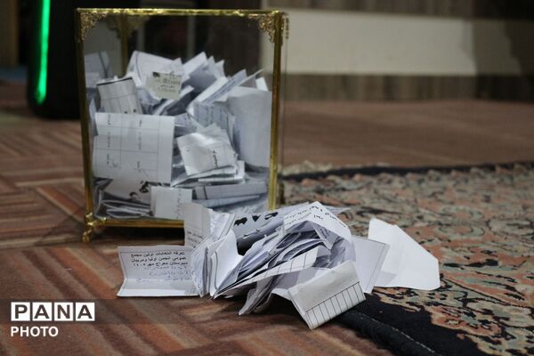 برگزاری نخستین مجمع عمومی انتخابات انجمن اولیا و مربیان در دبیرستان معراج اردبیل