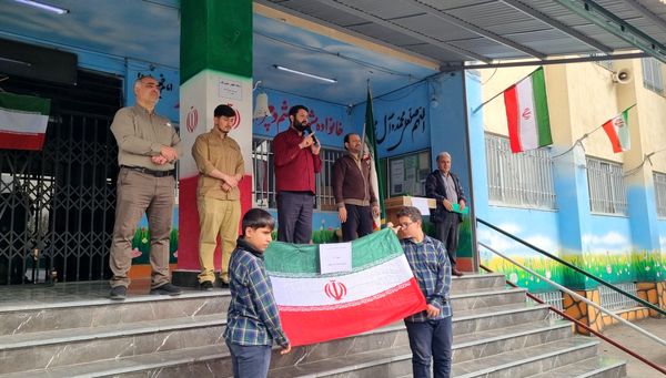 پژواک انقلاب در دل نوجوانان