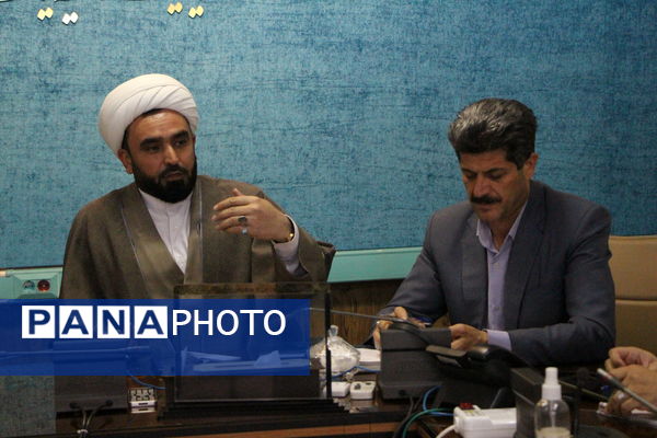 جلسه طرح نماد در آموزش و پرورش ناحیه یک یزد