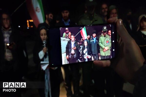 شیعه امام خود را تنها نمی گذارد 