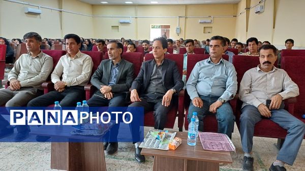 درخشش دانش‌آموزان نخبه قلعه‌گنج در جشن تقدیر کانون قلم‌چی
