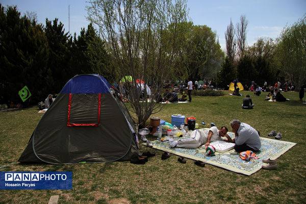 ۱۳ فروردین روز دوستی با طبیعت