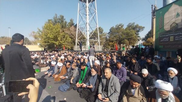 اقامه نماز باران و نماز جمعه به امامت آیت الله ابوالحسن مهدوی