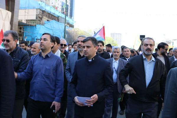 خروش دانشجویی و فریاد آزادی قدس در خیابان‌های غیرت مشهد