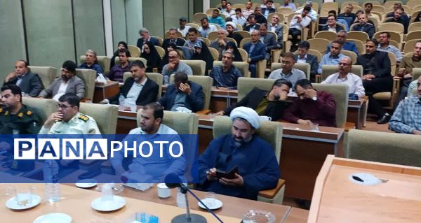 جلسه شورای اداری در شهرستان خلیل آباد