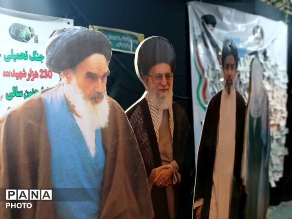 فرهنگیان و دانش آموزان گلستان همچنان پای میدان