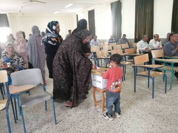 انتخابات انجمن اولیا و مربیان در دبیرستان علی سایانی فین
