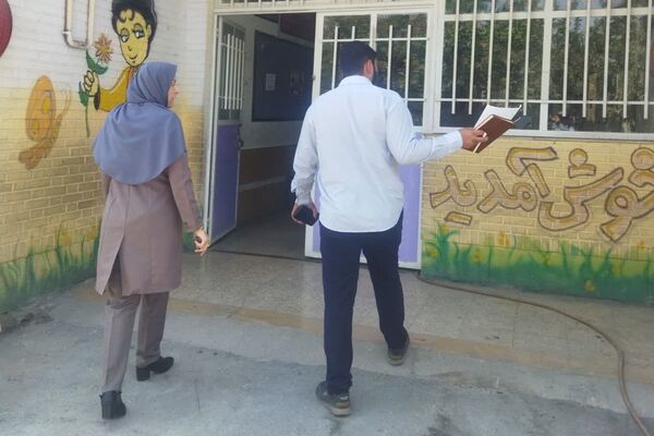 بازدید گروه جهادی از مدارس کم برخوردار ناحیه ۴ شیراز در جهت تحقق عدالت آموزشی 