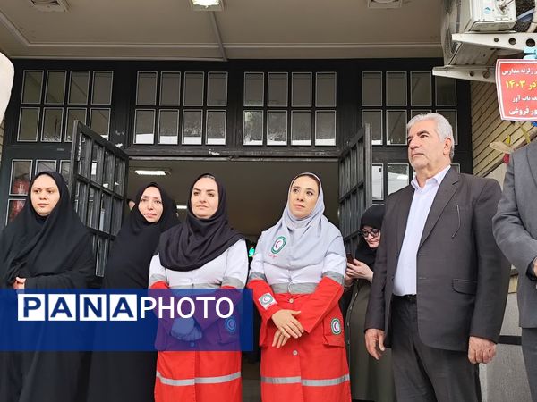 بیست و ششمین مانور زلزله و ایمنی در دبستان شهید تیمور فروغی 