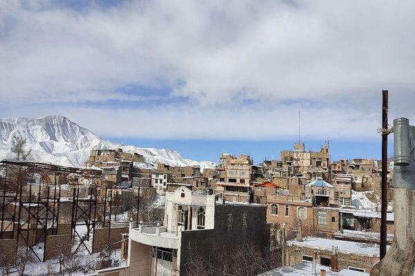 بارش اولین برف پاییزی آذر ماه  ۱۴۰۳ در شهر زیبای بار