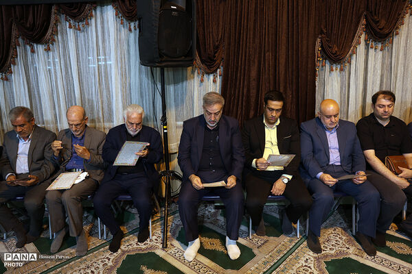 مراسم بزرگداشت رهبر شهید انقلاب و شهدای جنگ تحمیلی