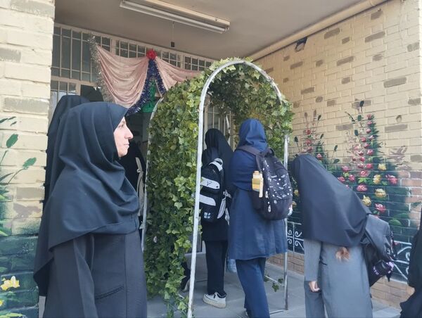 آیین بازگشایی مدارس در مدرسه ازرم مشهد 