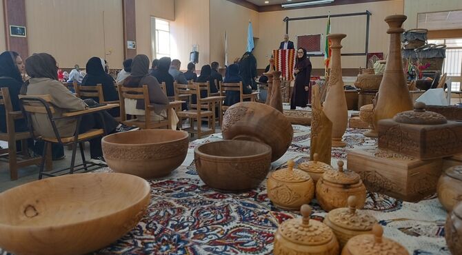 نمایشگاه صنایع دستی و هنرهای سنتی آباده