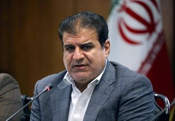 امروز وظیفه دانش‌آموزان تداوم مسیر استقلال و خودکفایی کشور است