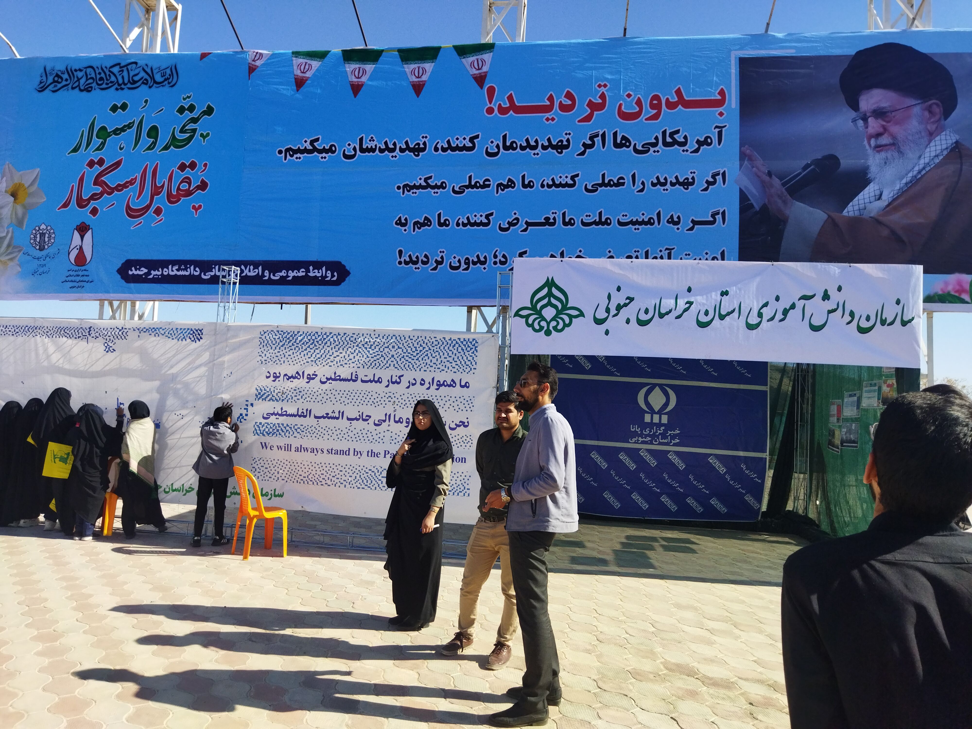 غرفه سازمان دانش آموزی محل همدلی و هم زبانی دانش آموزان