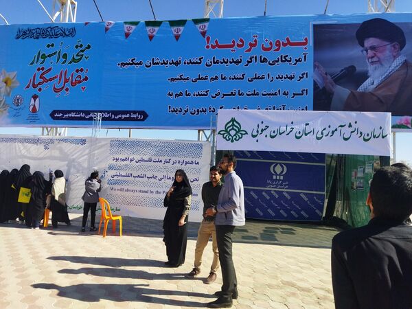 غرفه سازمان دانش آموزی محل همدلی و هم زبانی دانش آموزان