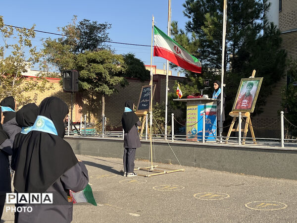 برگزاری مراسم صبحگاه تشکیلاتی در هنرستان دخترانه دکتر مهدی اکبریه تبریز