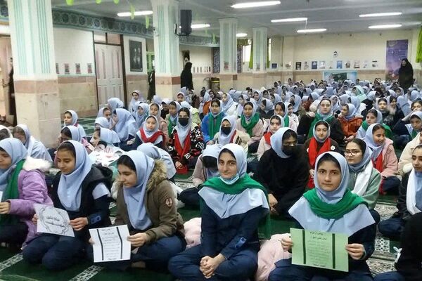 مراسم چهارشنبه‌ امام‌ رضایی در بهارستا‌ن دو