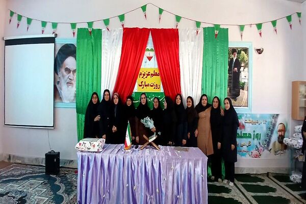 جشن روز معلم در مدرسه نمونه دولتی فدک