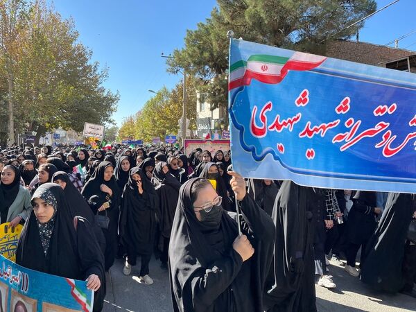 راهپیمایی سیزدهم آبان ماه در شهرستان خلیل آباد 